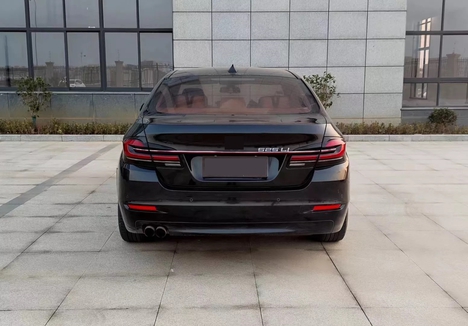 BMW F10 5 SERİSİ İÇİN BAGAJ LEDİ VE G30 STOP TAKIM